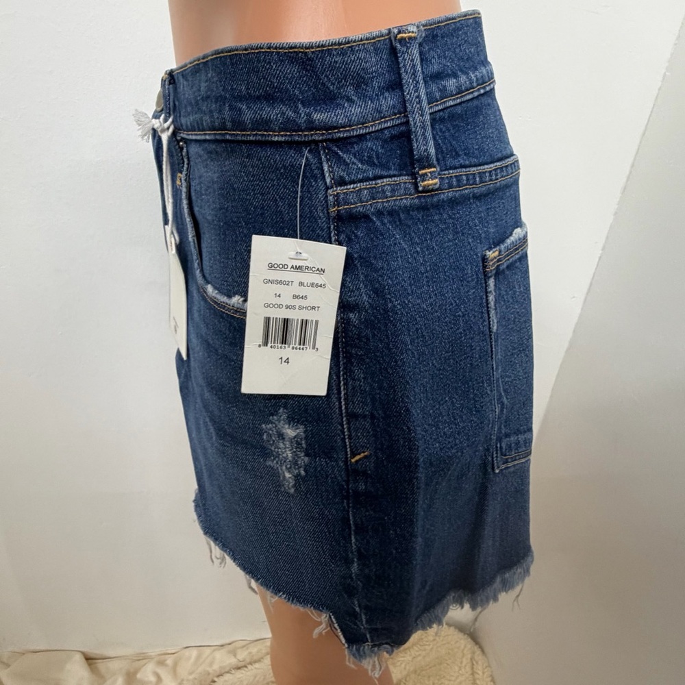 Good American Good 90s Distressed Cut Off Style Shorts Womans 14/32 NWT - Picture 11 of 16